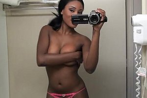 little amy nude pic